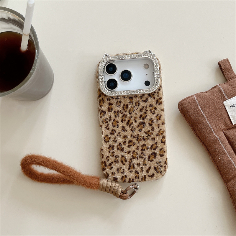 Luxury diamond-encrusted leopa - Phone Cases Apple review and price